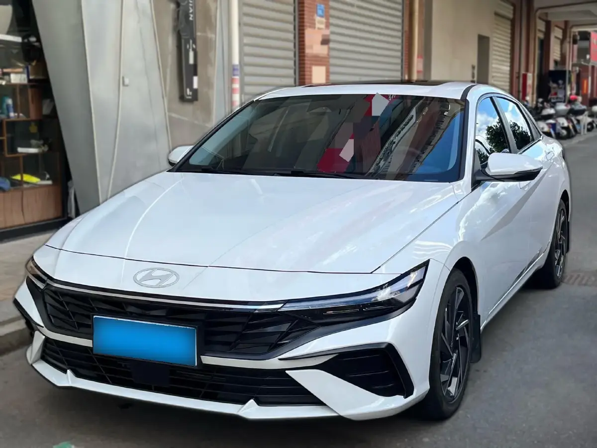 2022 Hyundai Elantra 1.5L 115HP L4 CVT