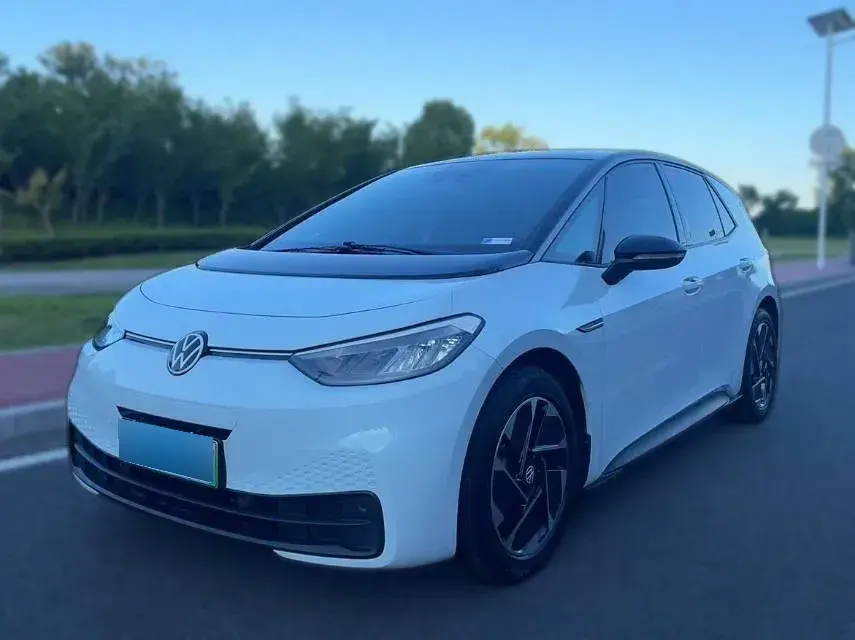 2023 Volkswagen ID.3 BEV 52.8KWH
