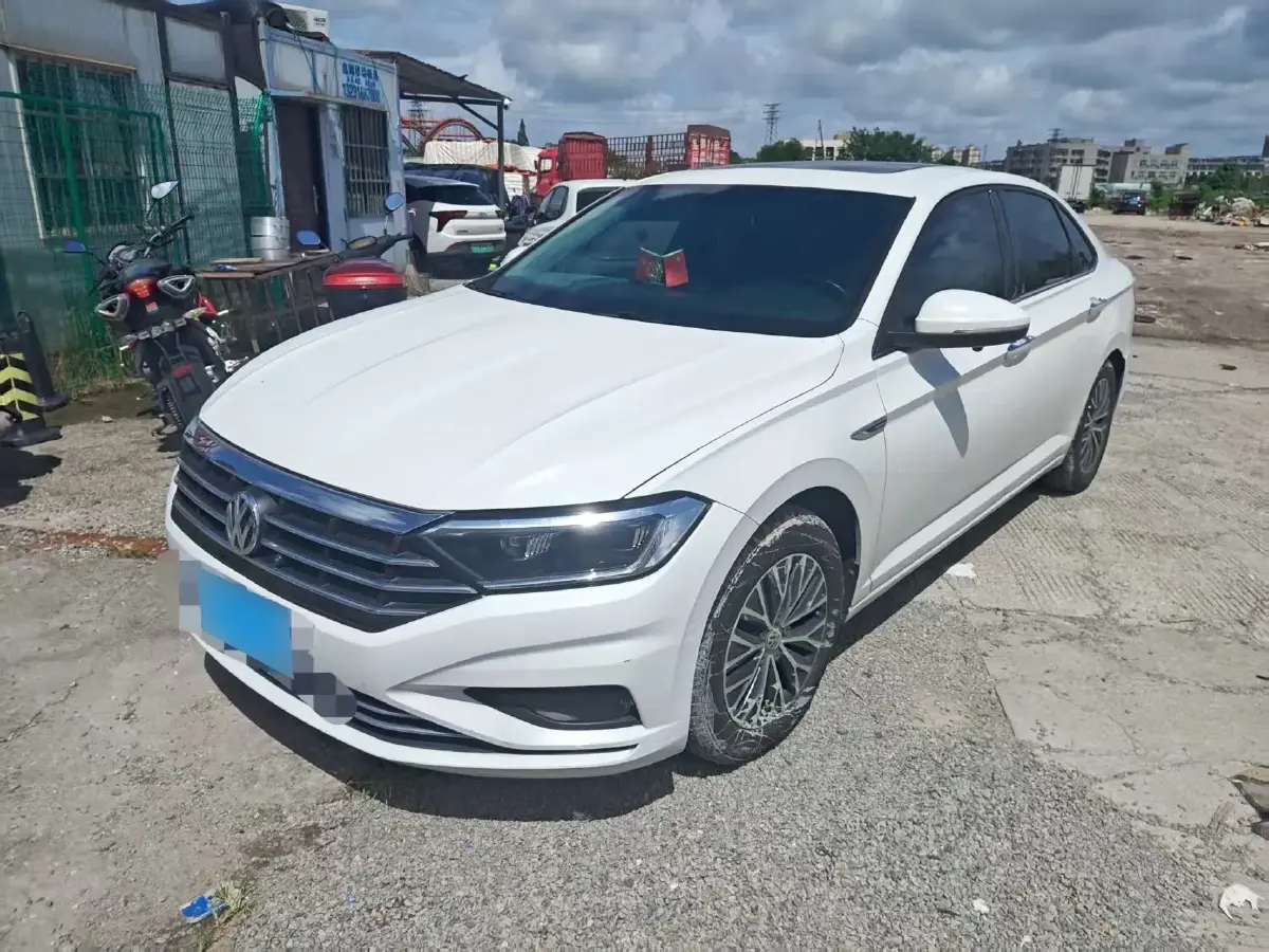 2021 Volkswagen Sagitar 1.4T 150HP L4 7DCT