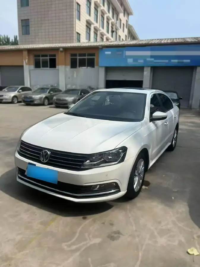 2017 Volkswagen Lavida 1.6L 110HP L4 6AT