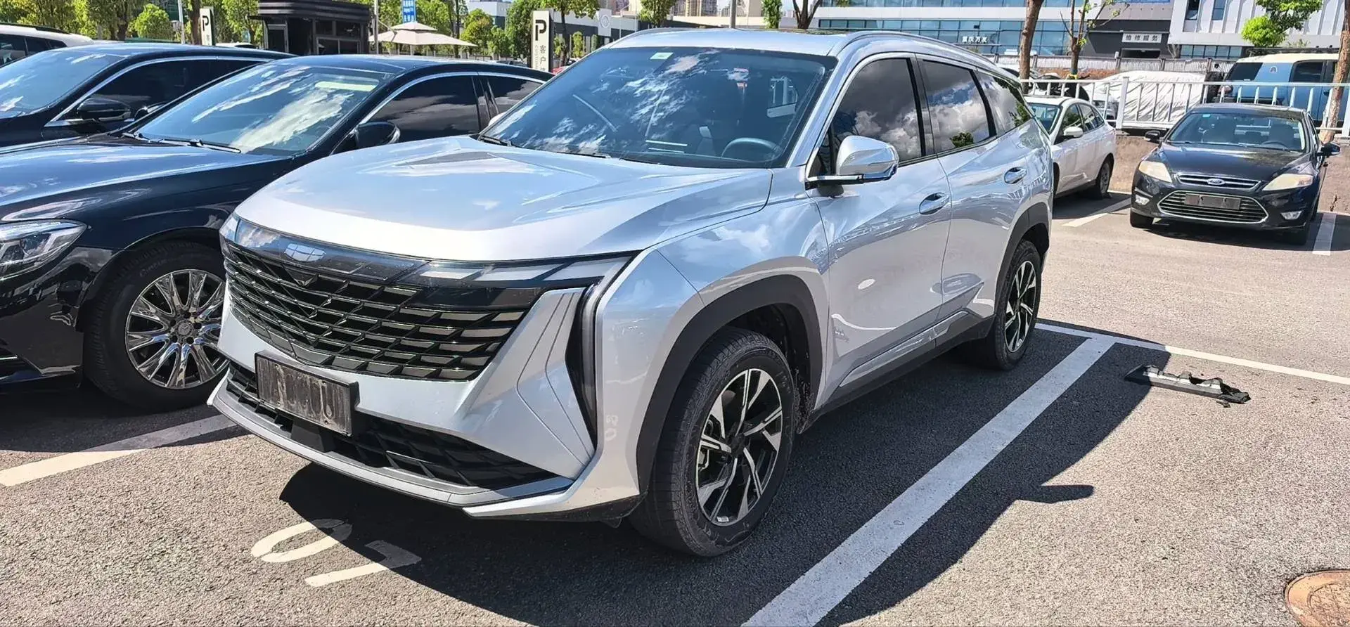 2024 Geely StarRay 1.5T 181HP L4 7DCT