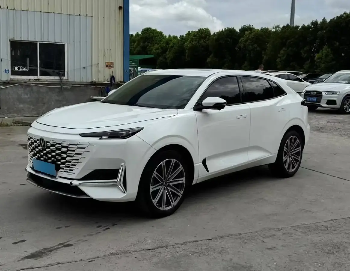 2021 ChangAn UNI-K 2.0T 233HP L4 8AT