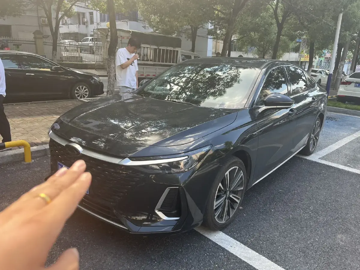 2022 Chery Arrizo 8 1.6T 197HP L4 7DCT