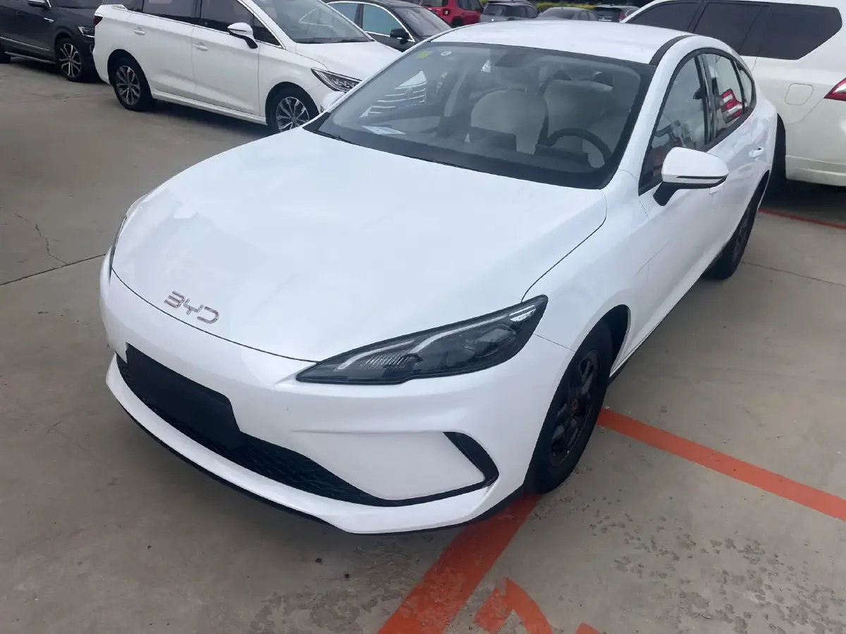 2025 BYD Seal05 DM-i 1.5L 101HP L4 E-CVT PHEV 7.68KWH