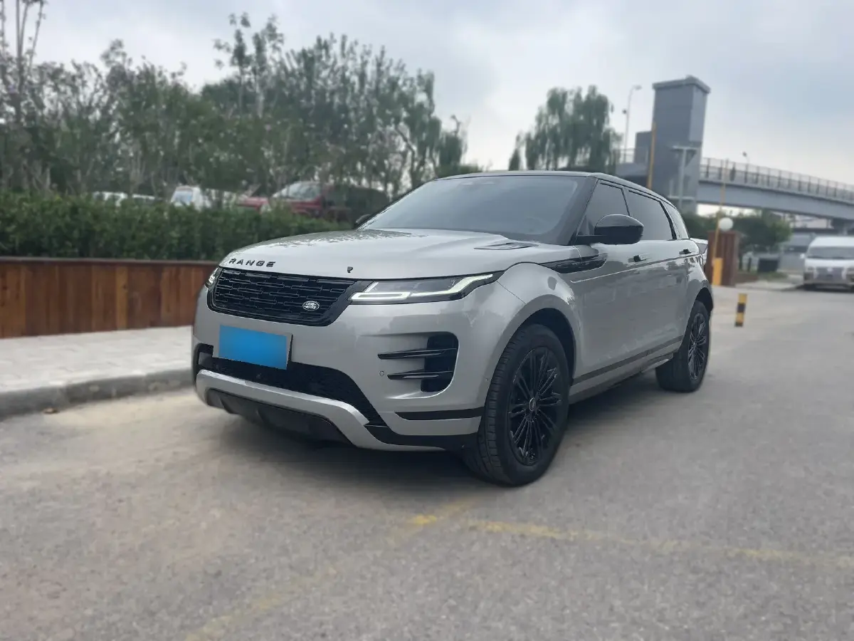 2024 Land Rover Range Rover Evoque 2.0T 249HP L4 9AT