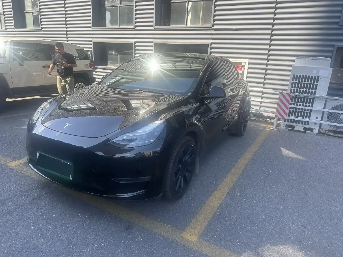 2021 Tesla Model Y BEV 60KWH
