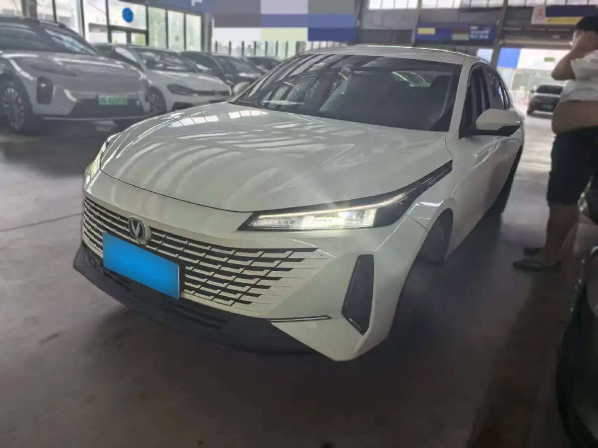 2023 ChangAn Lamore 1.5T 170HP L4 7DCT
