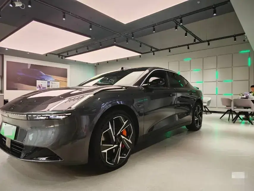 2025 LYNK&CO Z10 BEV 95KWH