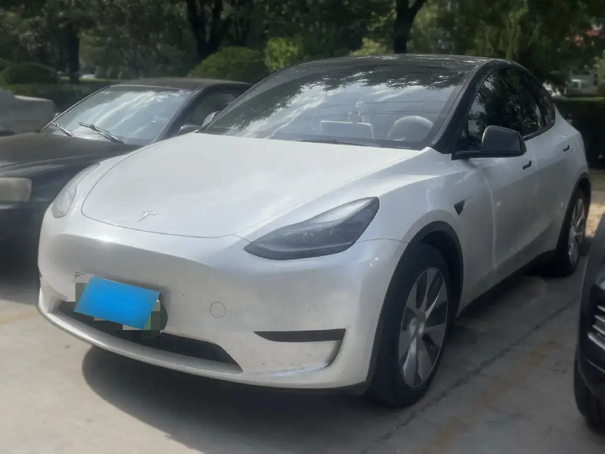 2022 Tesla Model Y BEV 60KWH