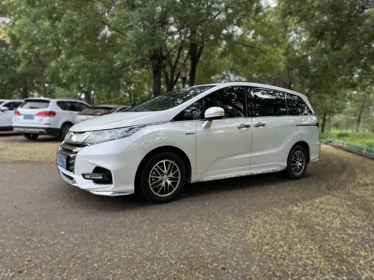 2019 Honda Odyssey 2.0L 146HP L4 E-CVT Hybrid