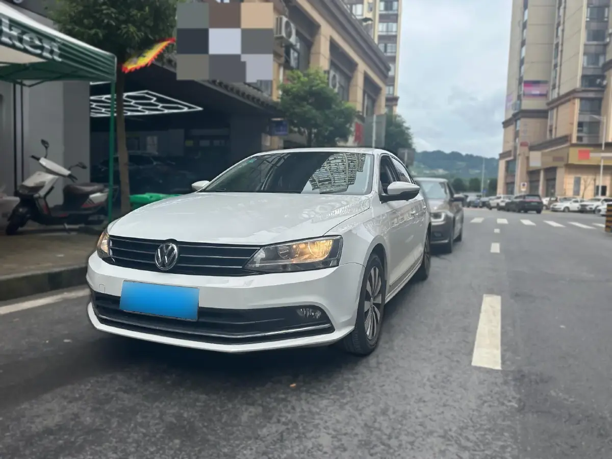 2018 Volkswagen Sagitar 1.2T 110HP L4 7DCT
