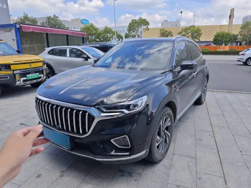 2022 HongQi HS5 2.0T 224HP L4 6AT