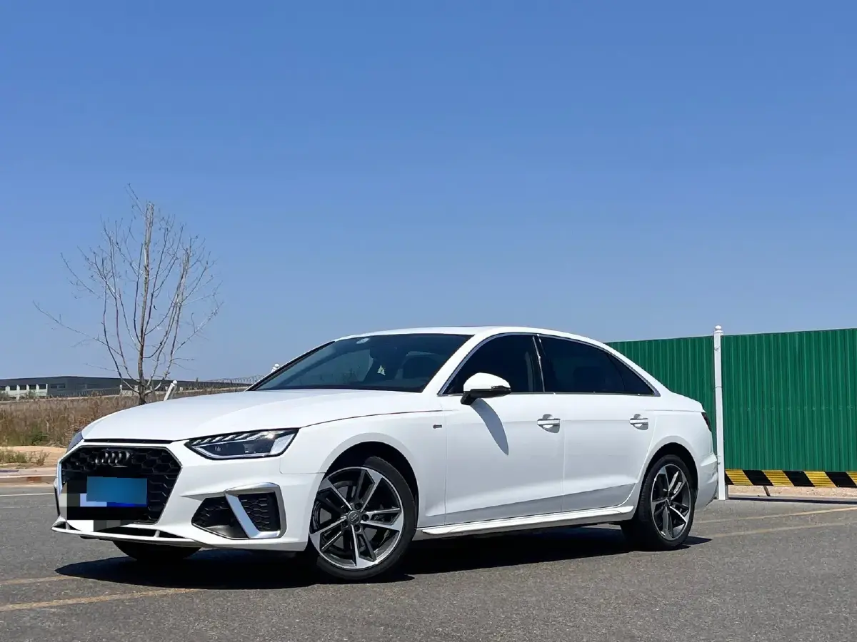 2020 Audi A4L 2.0T 150HP L4 7DCT