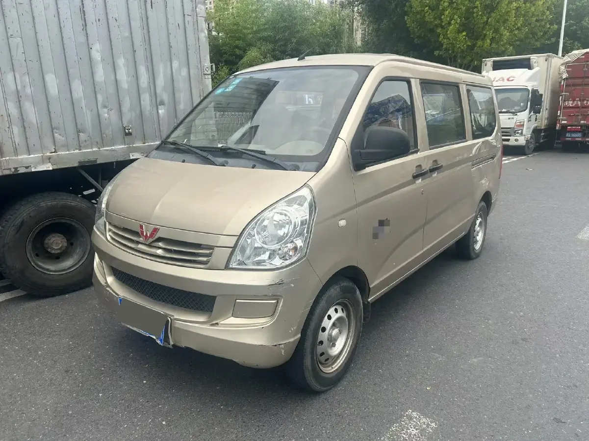 2020 WuLing RongGuang 1.2L 76HP L4 5MT