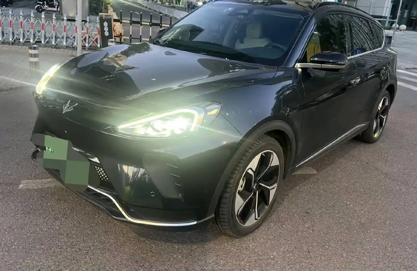 2022 ARCFOX αT BEV 94.5KWH