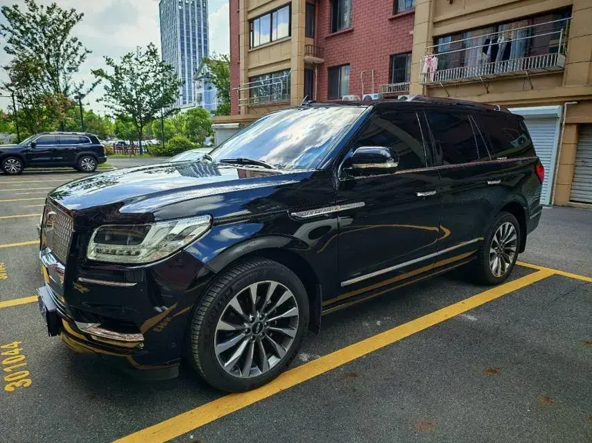 2019 Lincoln Navigator 3.5T 388HP V6 10AT