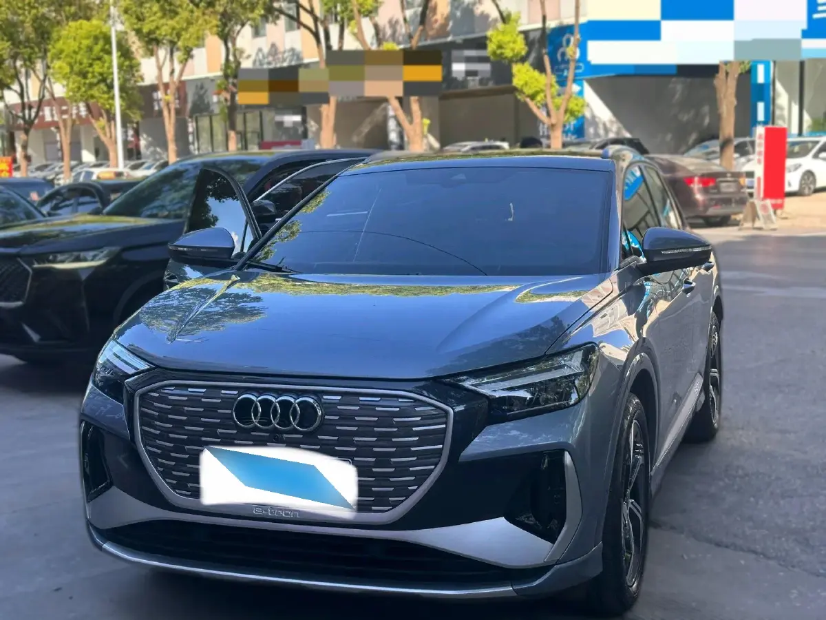 2022 Audi Q4 e-tron BEV 84.8KWH
