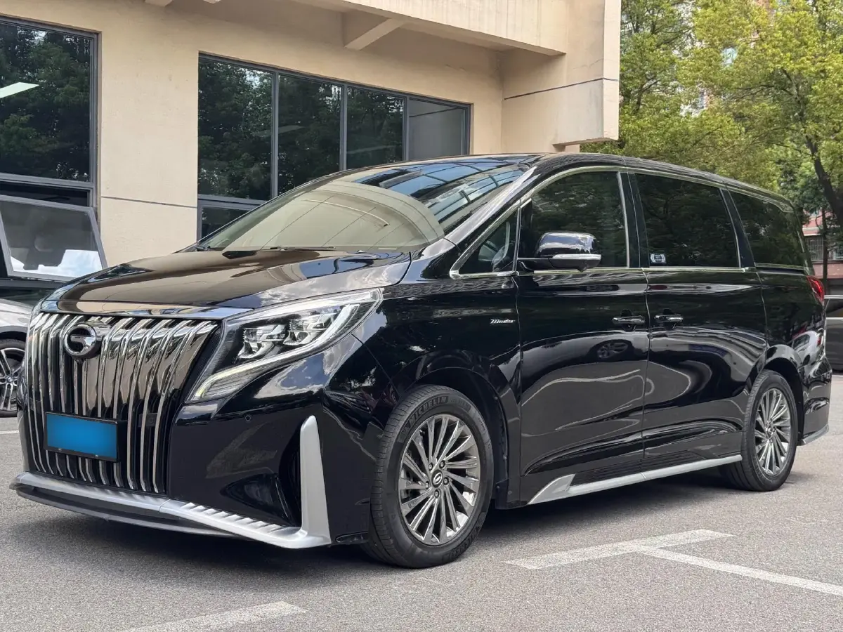 2021 GAC Trumpchi M8 2.0T 252HP L4 8AT