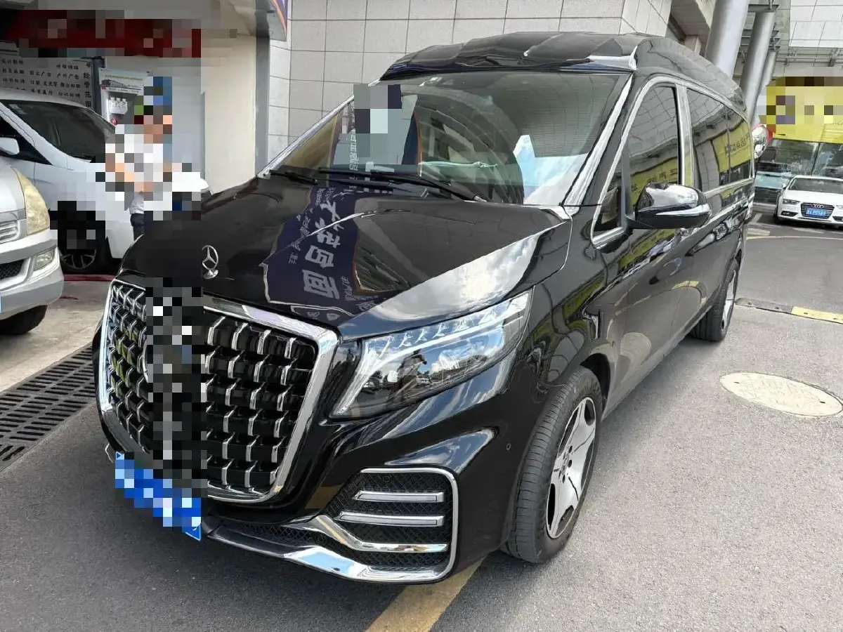 2022 Mercedes-Benz V Class 2.0T 211HP L4 9AT