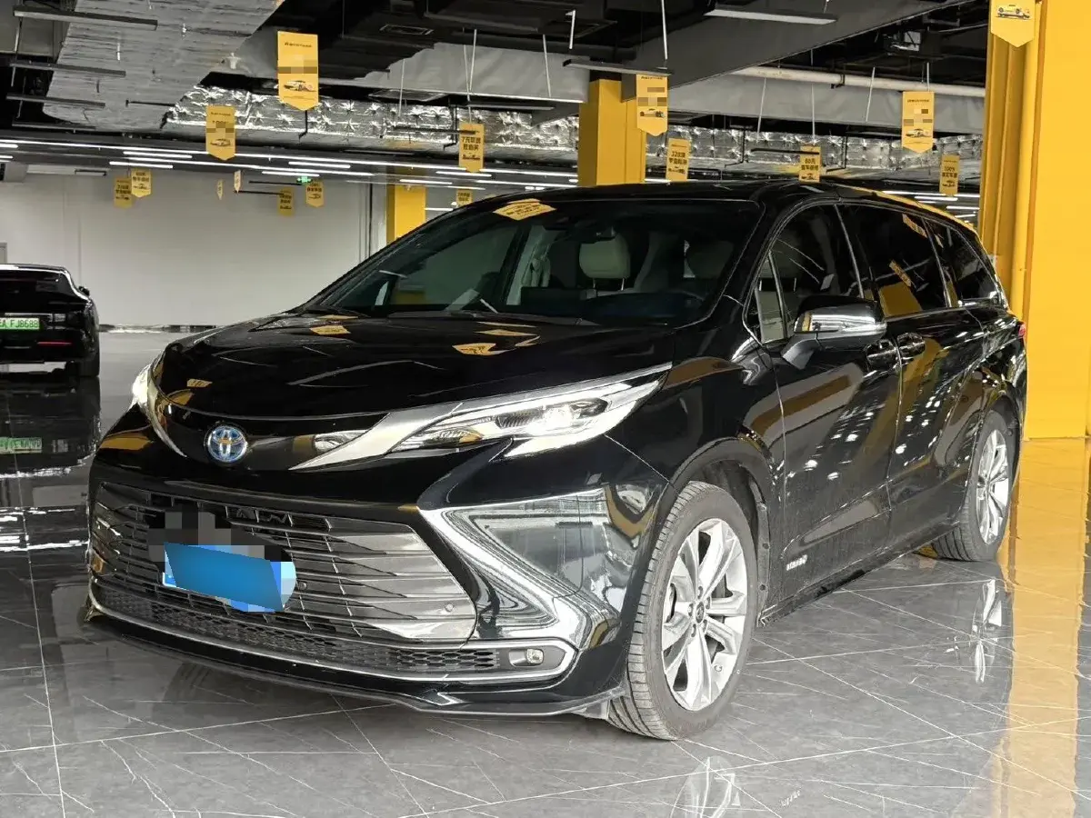 2021 Toyota Sienna 2.5L 192HP L4 E-CVT Hybrid