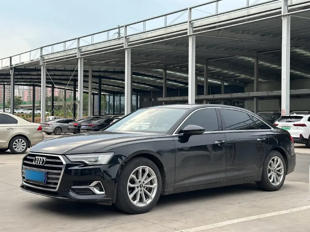 2024 Audi A6L 2.0T 190HP L4 7DCT