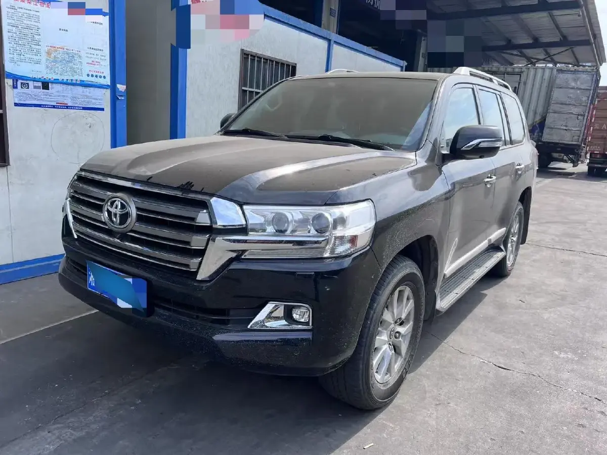 2015 Toyota Land Cruiser 4.6L 310HP V8 6AT