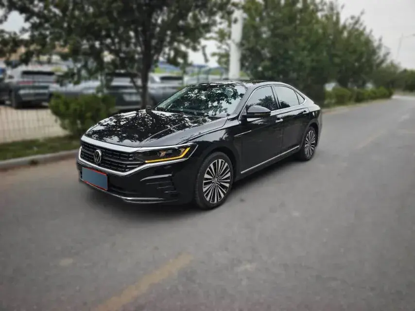 2019 Volkswagen Passat 2.0T 186HP L4 7DCT