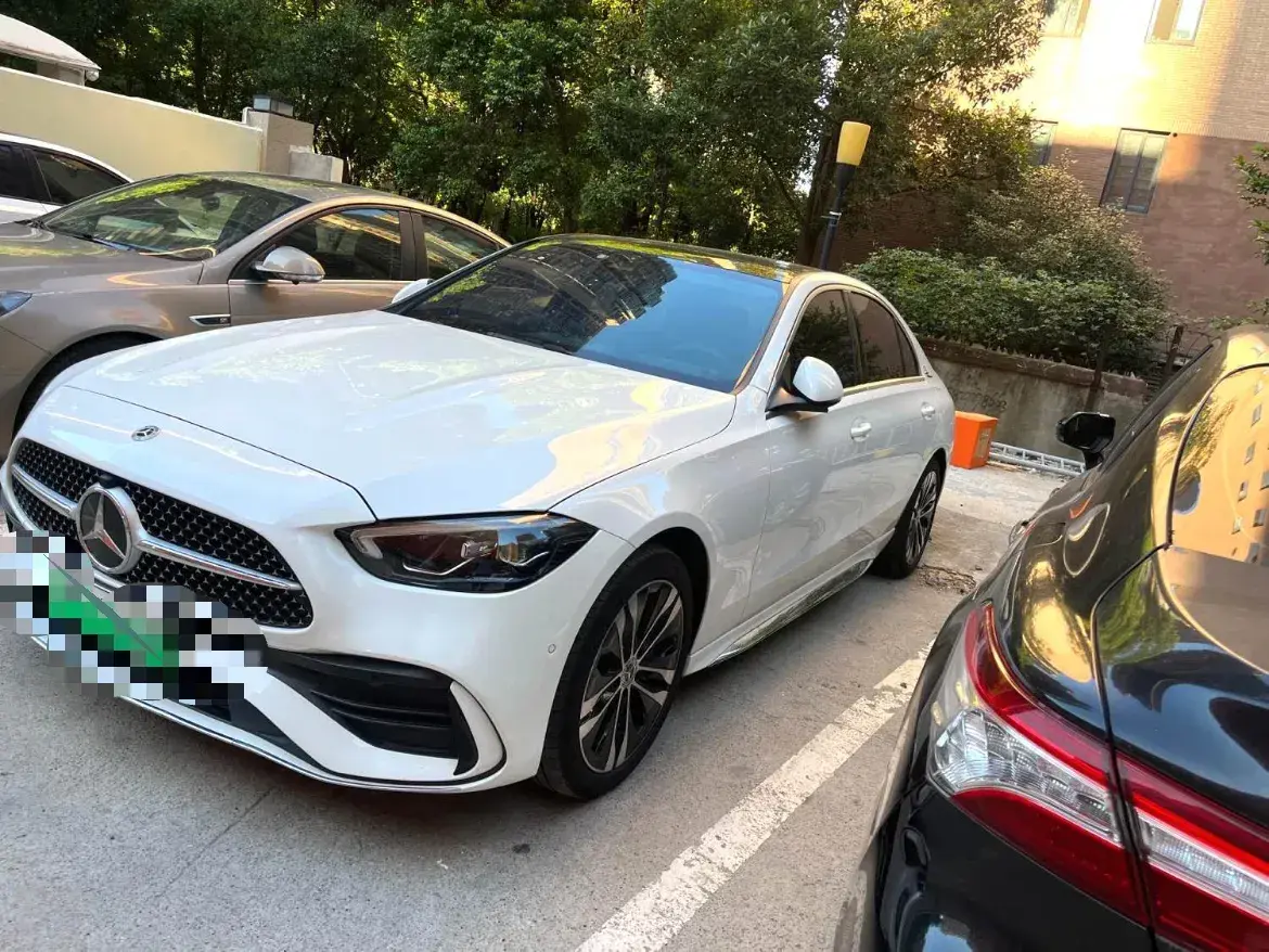 2025 Mercedes-Benz C Class 2.0T 204HP L4 9AT PHEV 25.4KWH