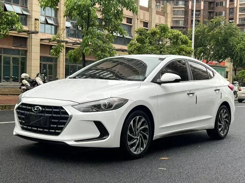 2019 Hyundai Elantra 1.4T 130HP L4 7DCT