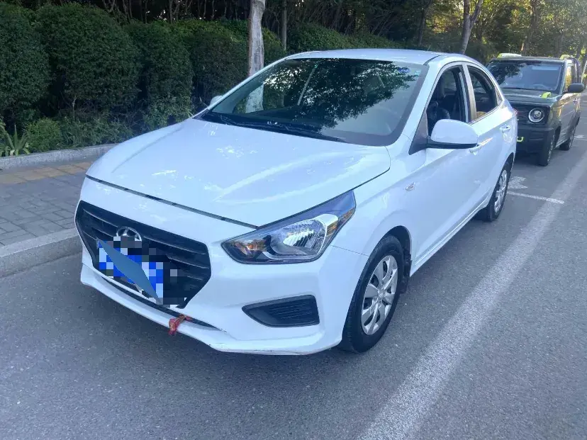 2017 Hyundai Reina 1.4L 95HP L4 5MT