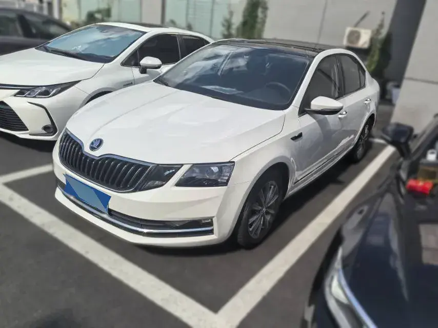 2020 Skoda Octavia 1.5L 113HP L4 6AT