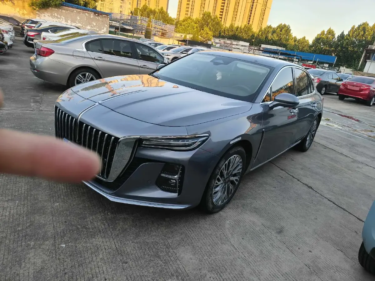 2023 HongQi H5 1.5T 169HP L4 E-CVT Hybrid