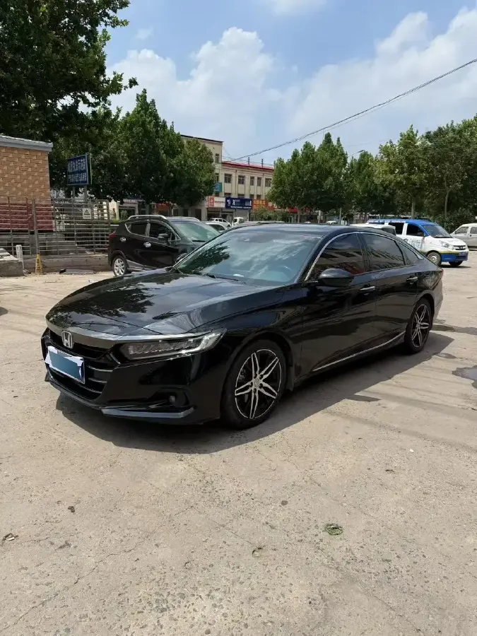 2022 Honda Accord 2.0L 146HP L4 E-CVT Hybrid
