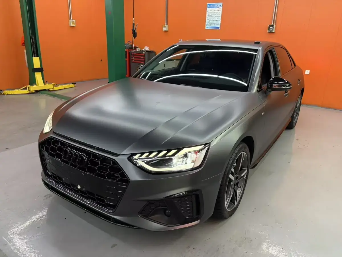 2022 Audi A4L 2.0T 190HP L4 7DCT