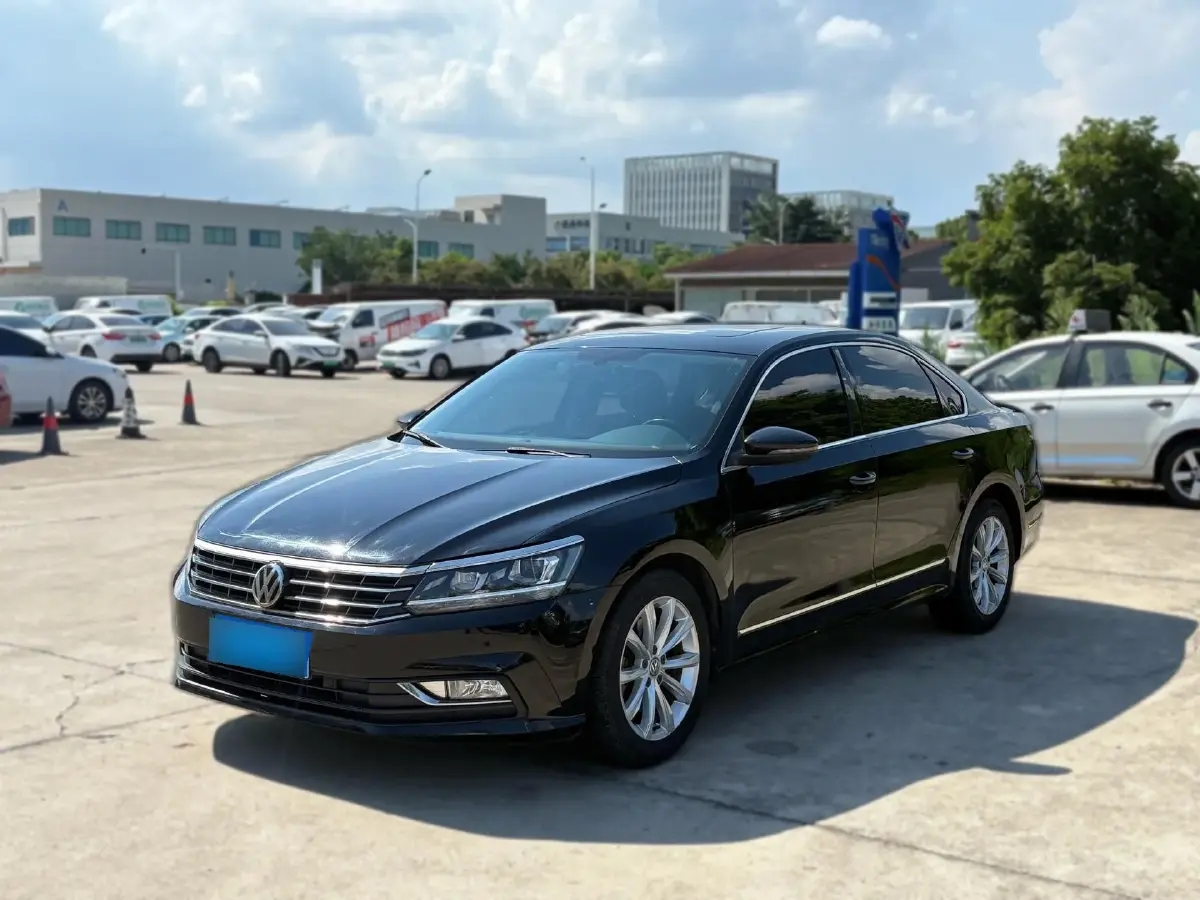 2017 Volkswagen Passat 1.8T 180HP L4 7DCT