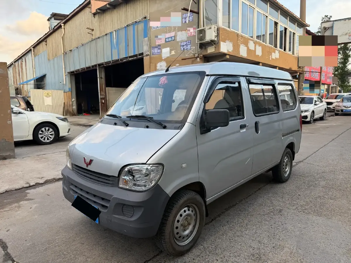 2015 WuLing ZhiGuang 1.2L 82HP L4 5MT