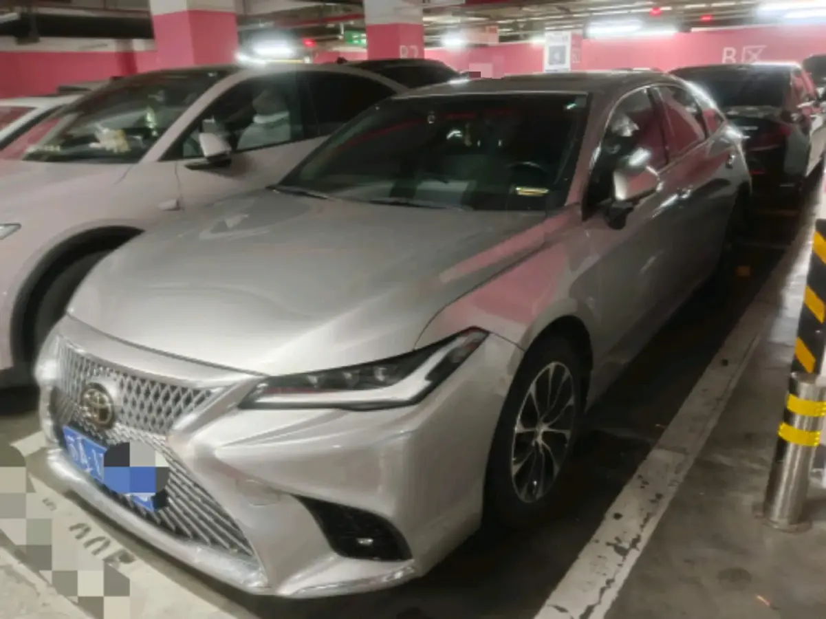 2022 Toyota Avalon 2.5L 209HP L4 8AT