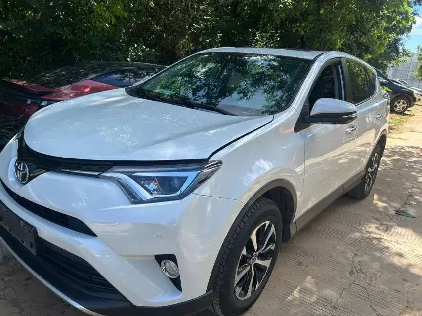 2016 Toyota RAV4 2.0L 151HP L4 CVT