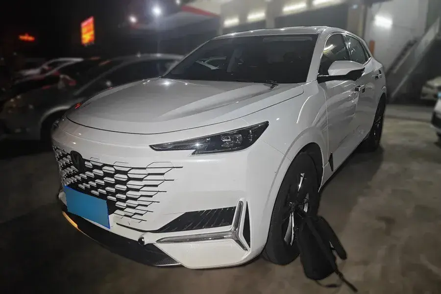 2024 ChangAn UNI-K 2.0T 233HP L4 8AT