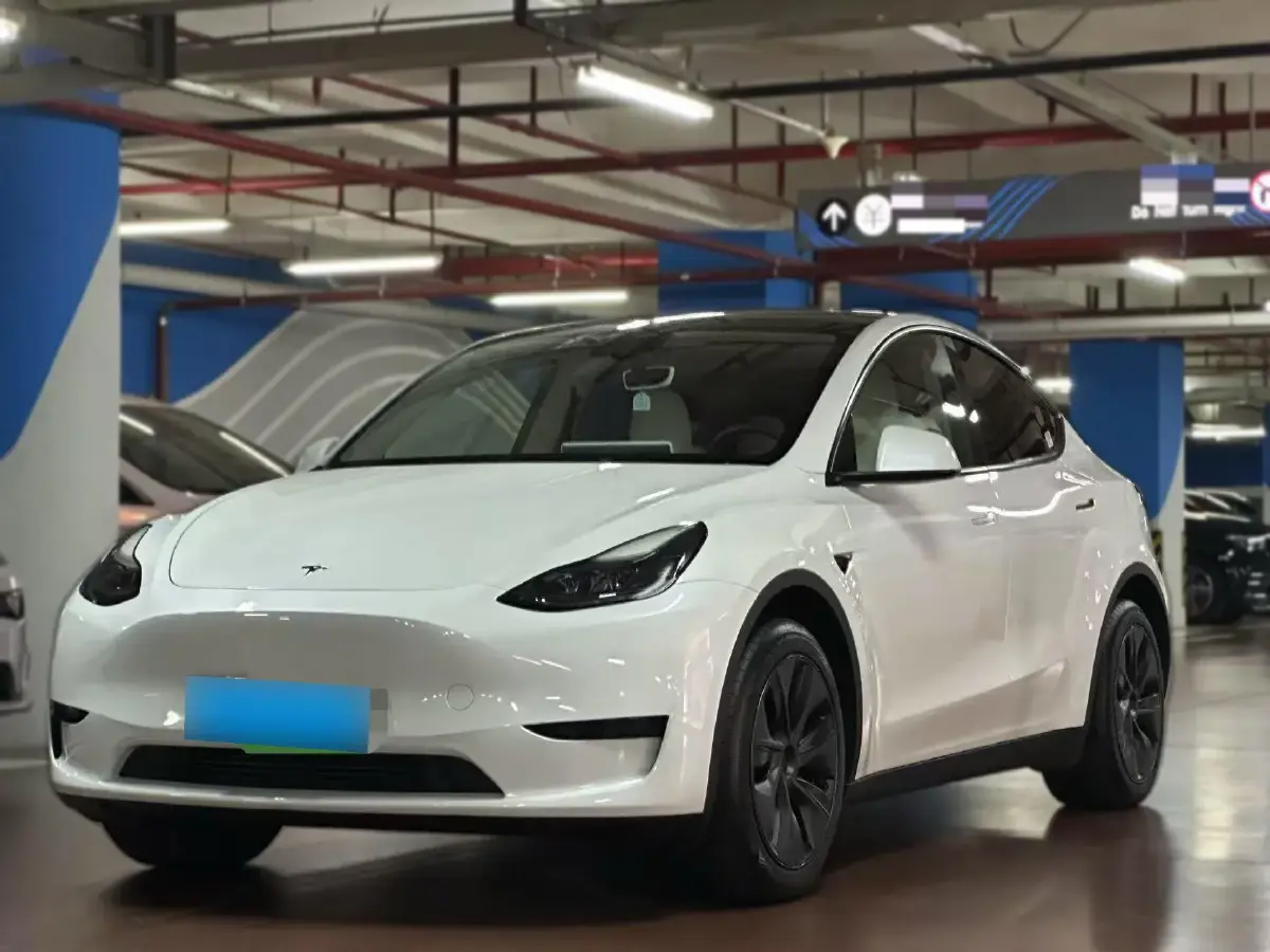 2024 Tesla Model Y BEV 60KWH