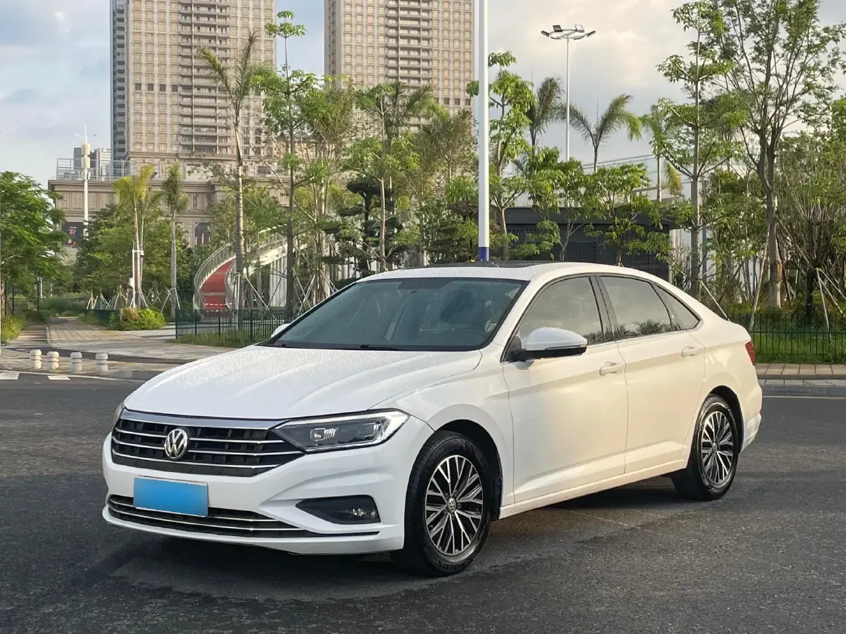 2019 Volkswagen Sagitar 1.4T 150HP L4 7DCT