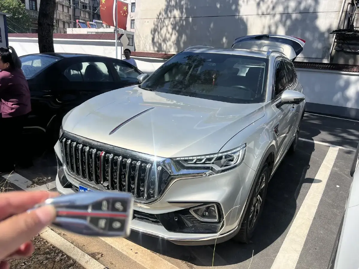 2022 HongQi HS5 2.0T 224HP L4 6AT