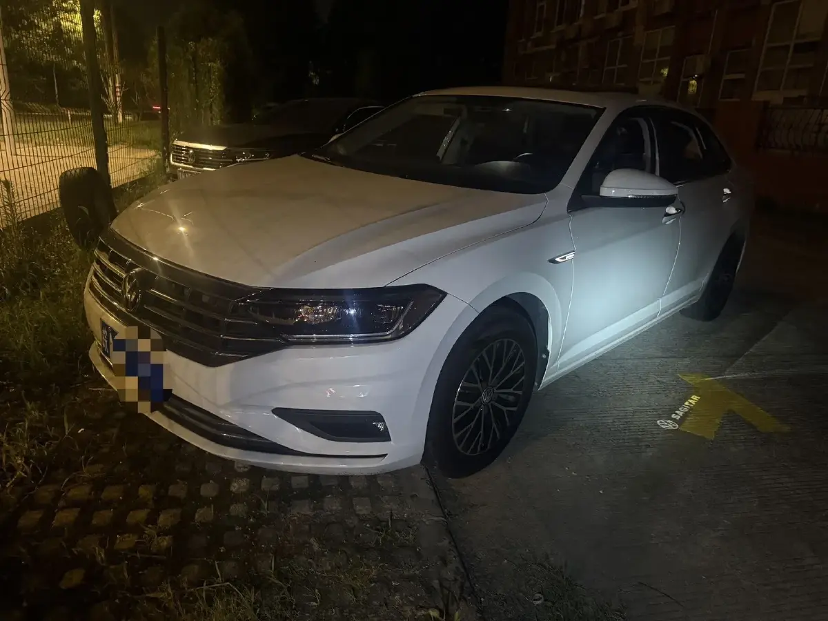 2021 Volkswagen Sagitar 1.4T 150HP L4 7DCT