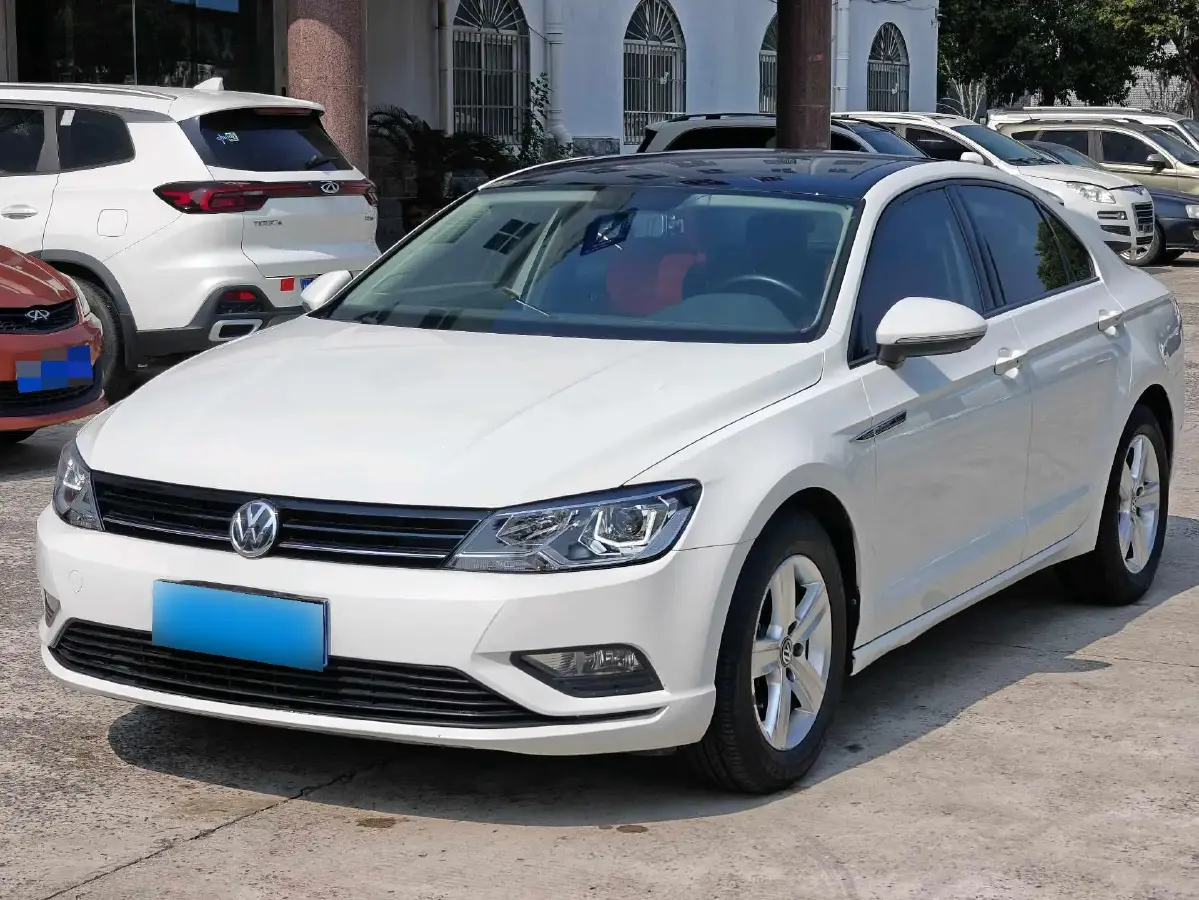 2017 Volkswagen Lamando 1.4T 131HP L4 7DCT