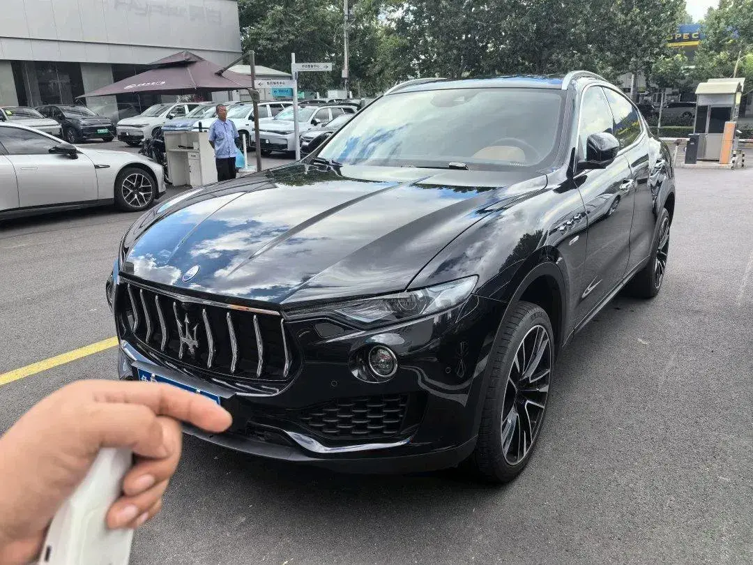 2018 Maserati Levante 3.0T 430HP V6 8AT