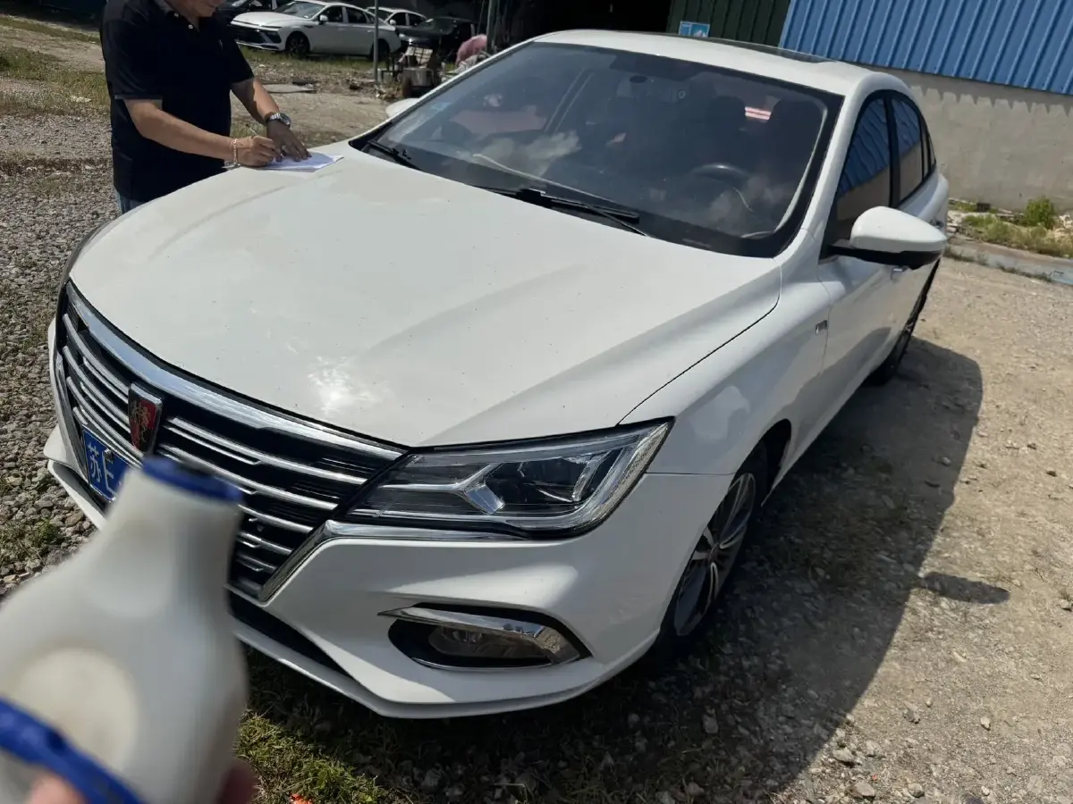 2019 Roewe i5 1.5L 120HP L4 CVT