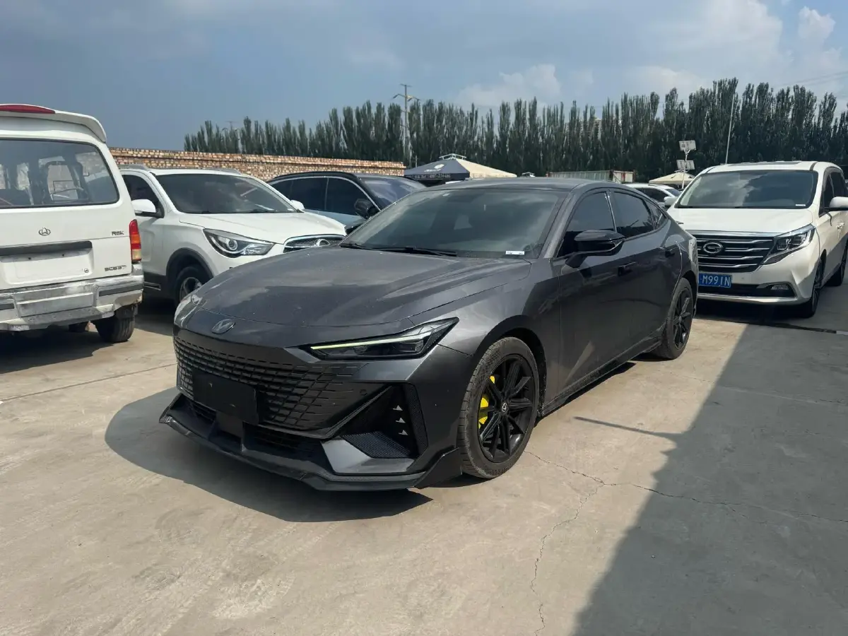 2022 ChangAn UNI-V 1.5T 188HP L4 7DCT