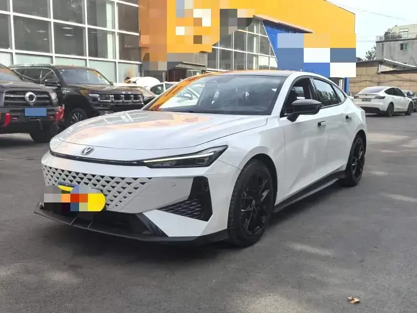 2024 ChangAn UNI-V 1.5T 188HP L4 7DCT