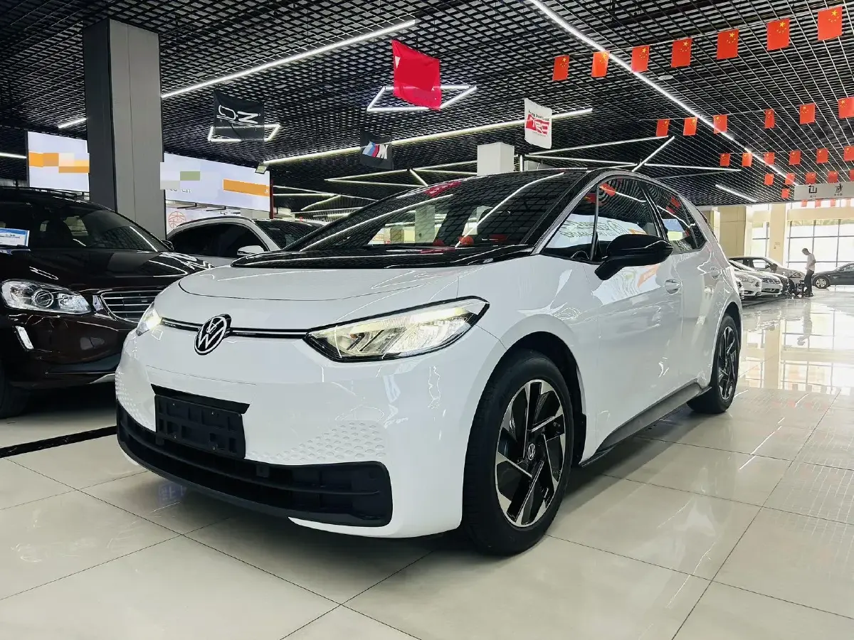 2025 Volkswagen ID.3 BEV 52.8KWH