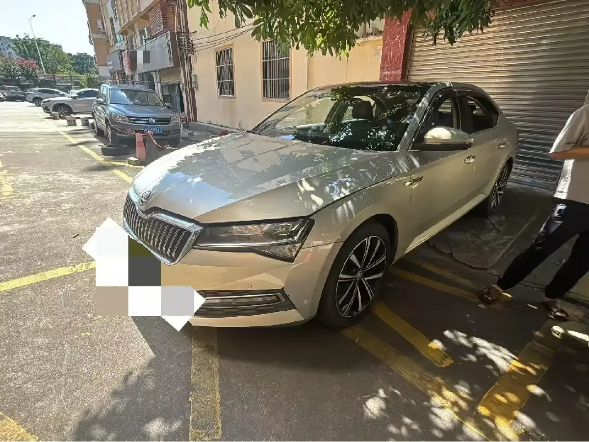 2019 Skoda Superb 2.0T 186HP L4 7DCT